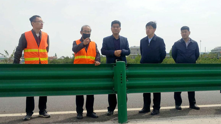 宝鸡市副市长高建华检查指导市域高速公路两侧绿化美化提升工作